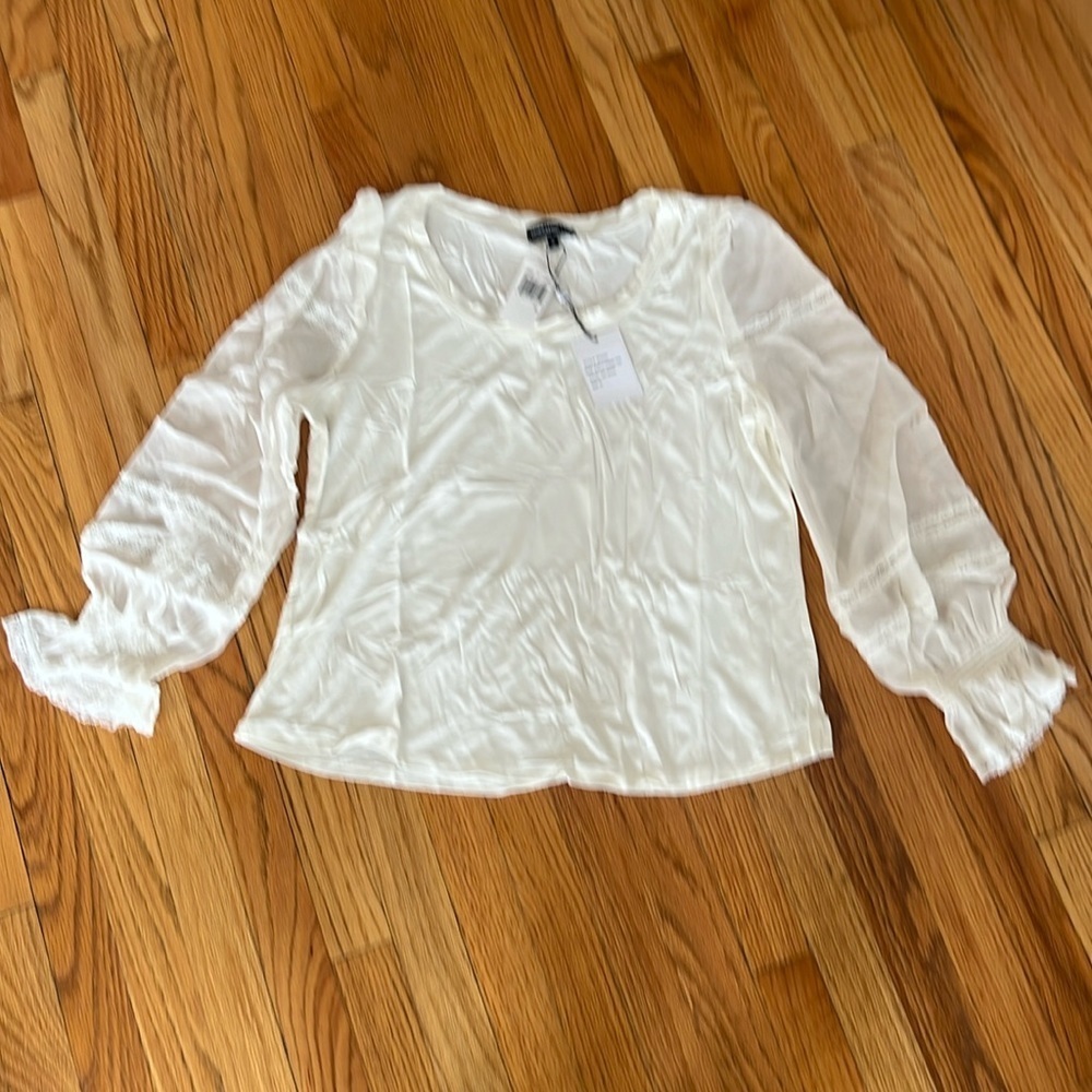 generation love, New York off white top